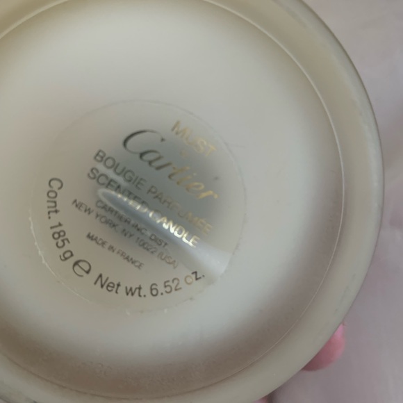 Must de Cartier Refillable Scented Candle - Picture 8 of 9
